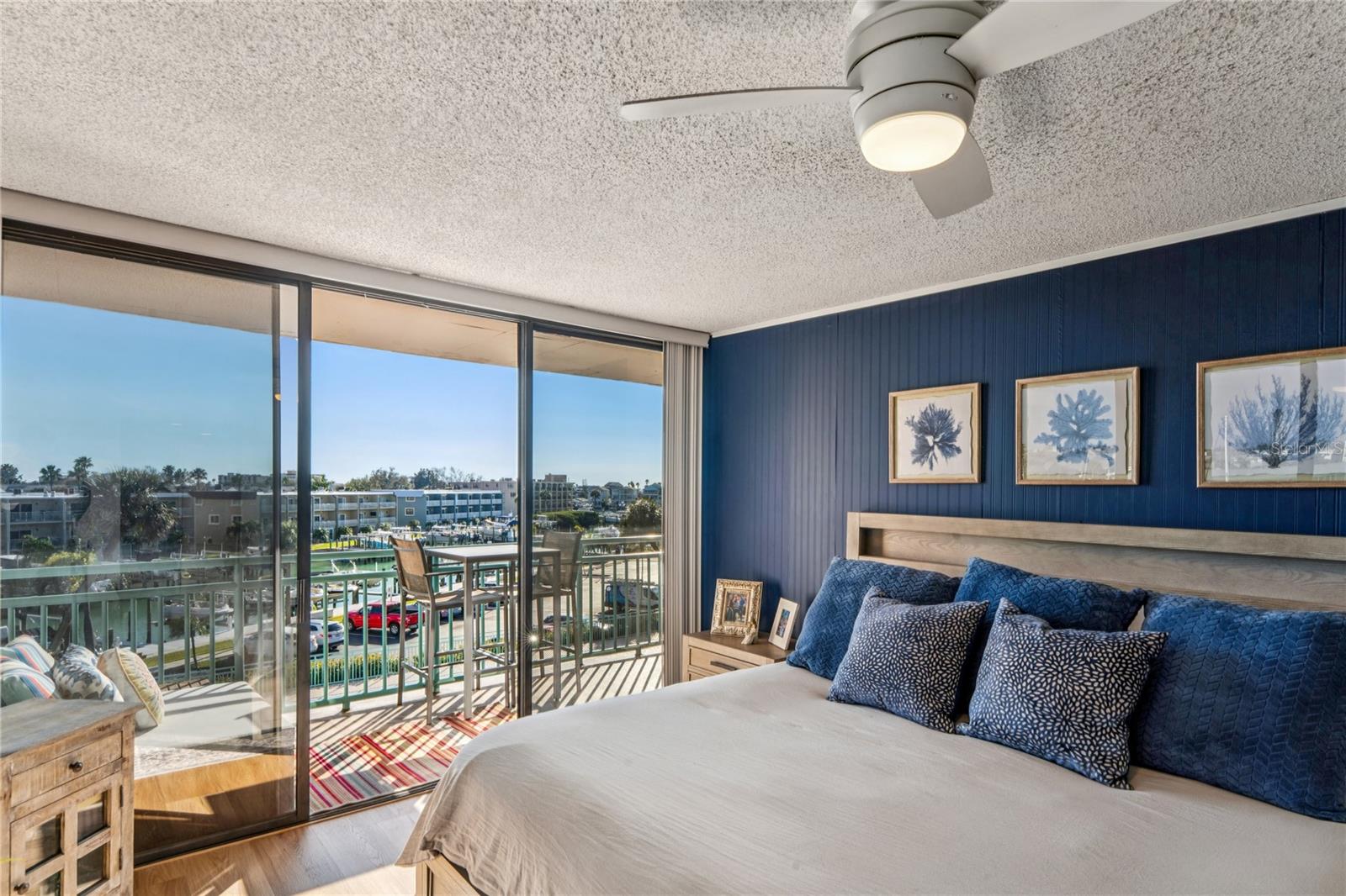 Image 25 of 86 For 1 Key Capri  312e