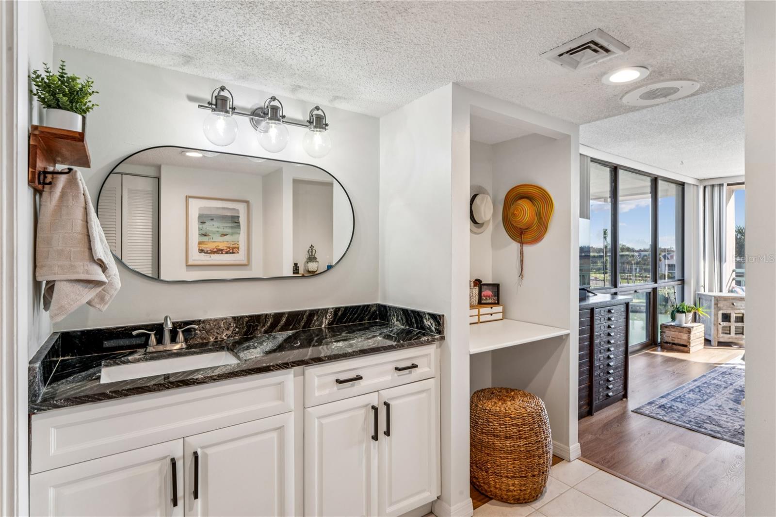 Image 28 of 86 For 1 Key Capri  312e