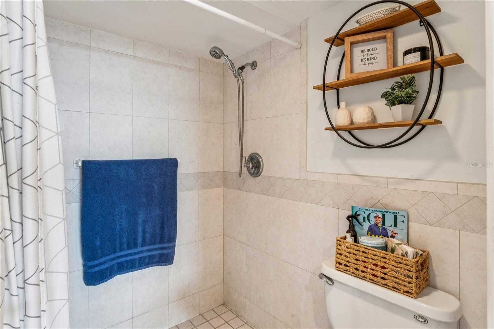 Image 29 of 86 For 1 Key Capri  312e