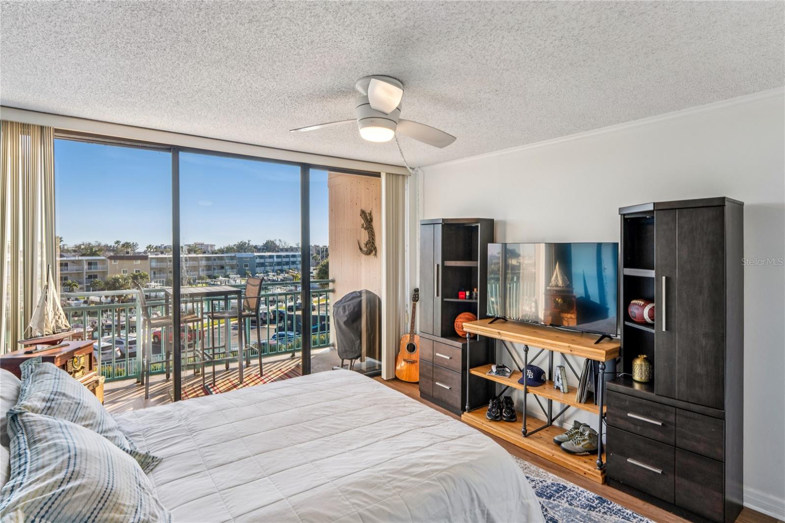 Image 31 of 86 For 1 Key Capri  312e