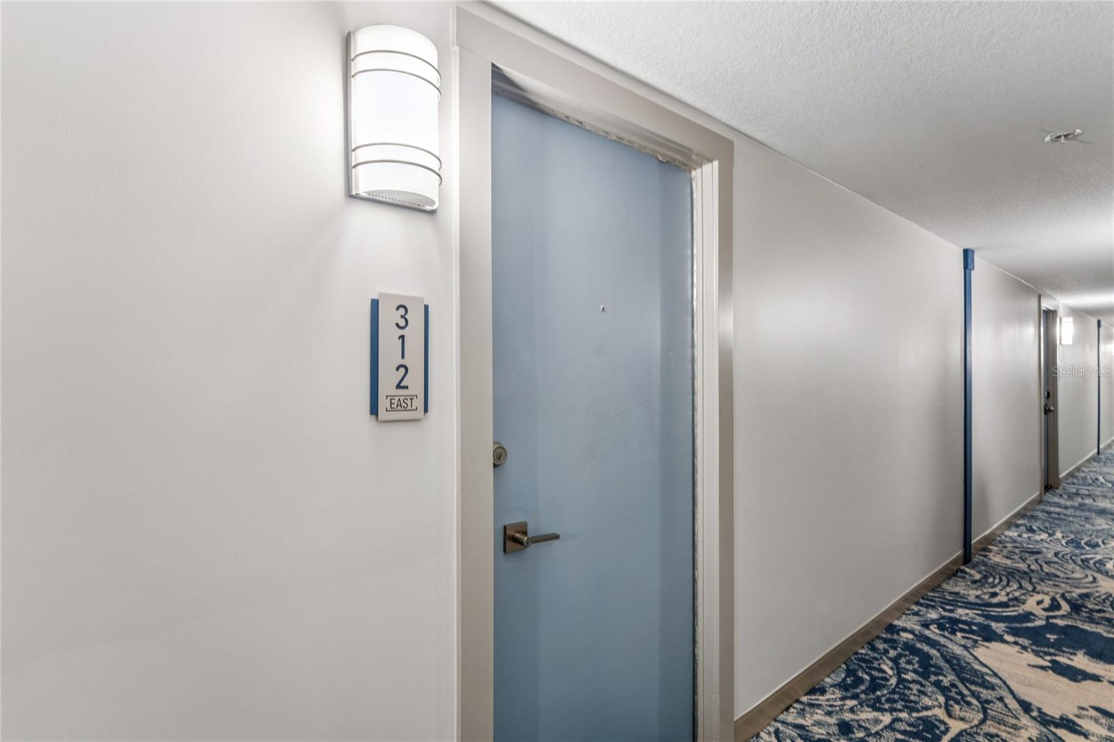 Image 7 of 86 For 1 Key Capri  312e