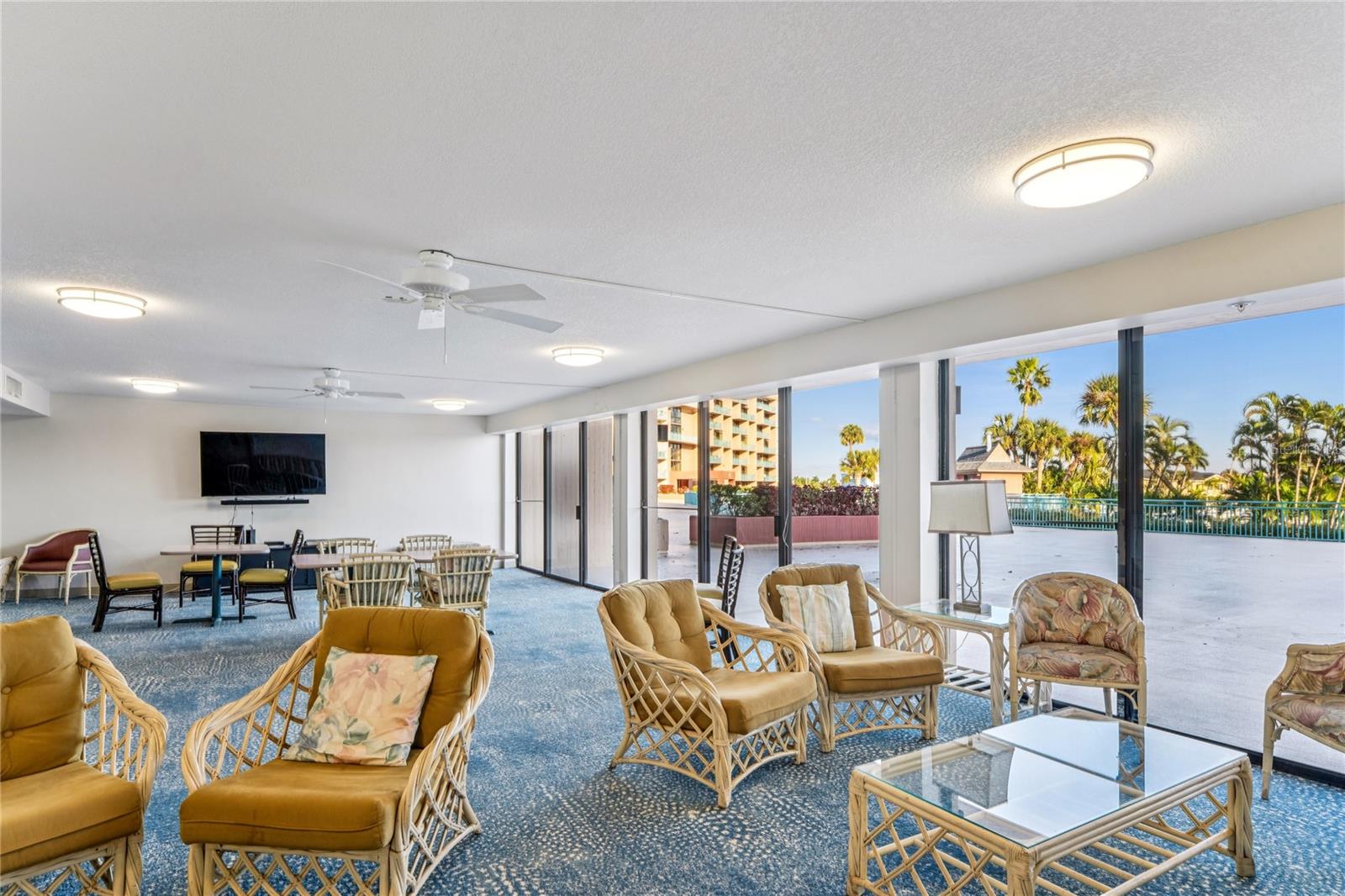 Image 73 of 86 For 1 Key Capri  312e