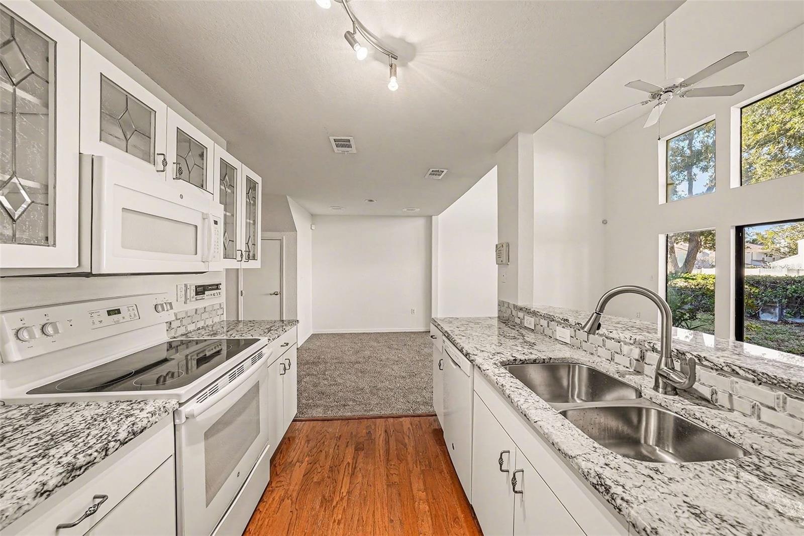 Image 12 of 24 For 4207 Brentwood Park Circle