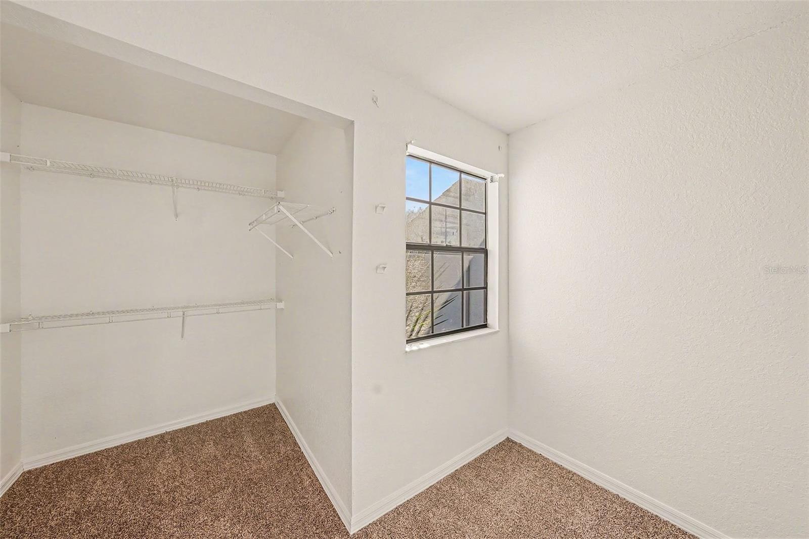 Image 18 of 24 For 4207 Brentwood Park Circle