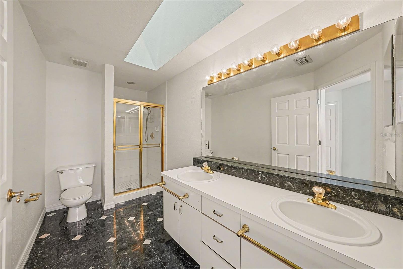 Image 22 of 24 For 4207 Brentwood Park Circle