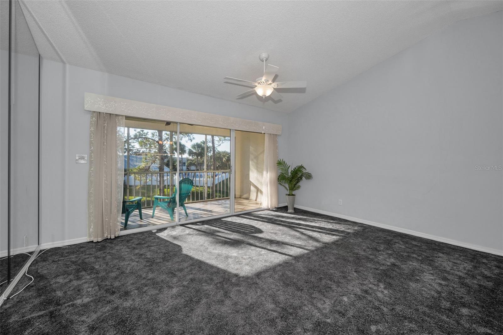 Image 13 of 85 For 11620 Shipwatch Drive 1423