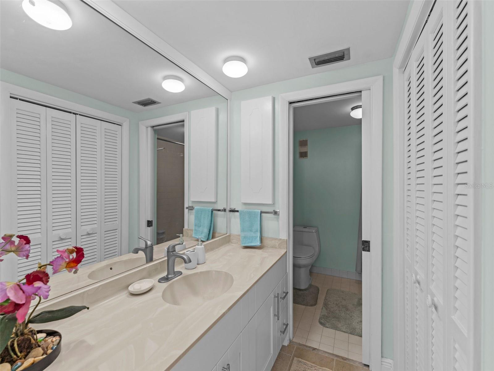 Image 20 of 34 For 7100 Sunshine Skyway Lane S 503