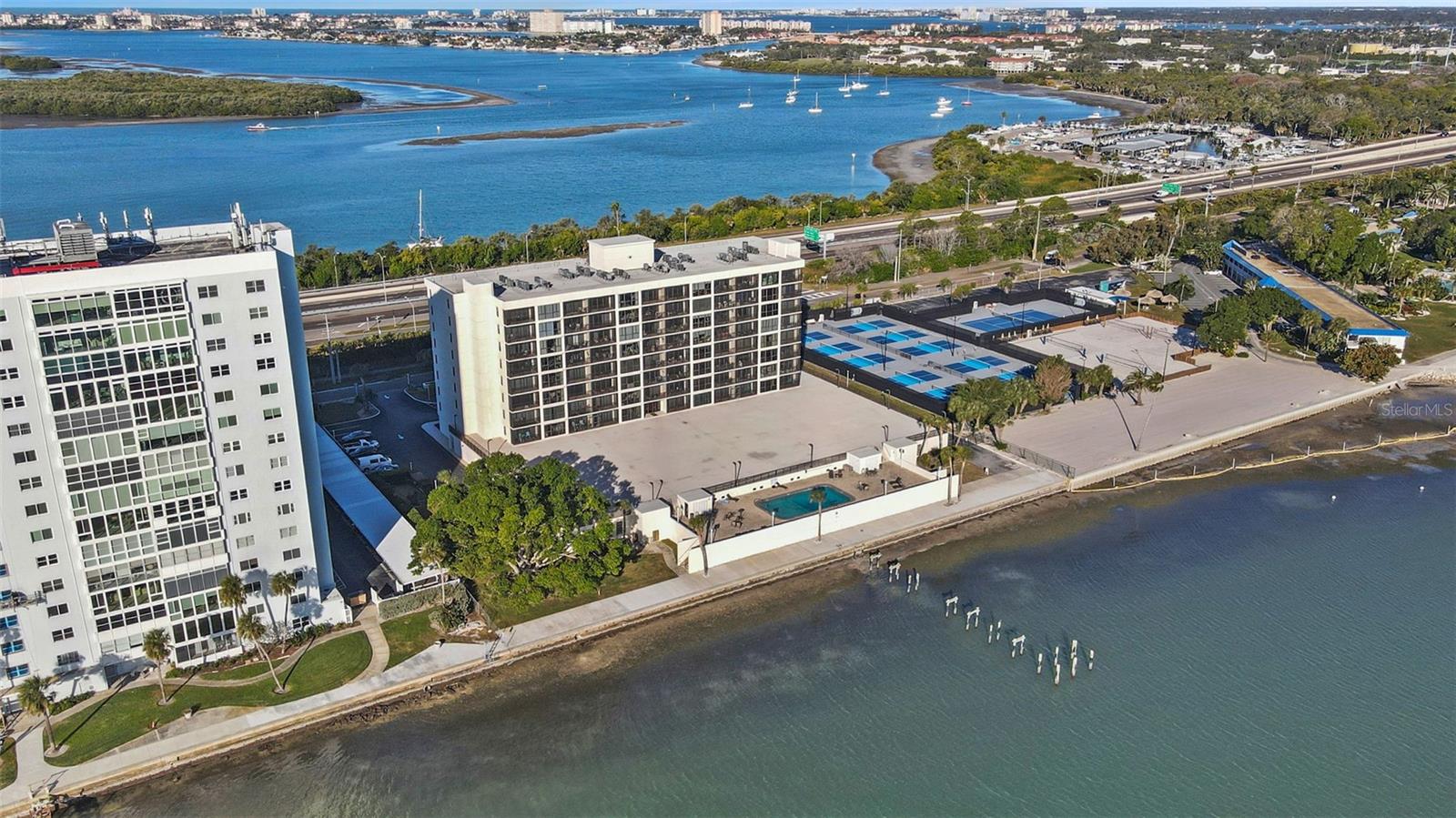 Image 31 of 34 For 7100 Sunshine Skyway Lane S 503