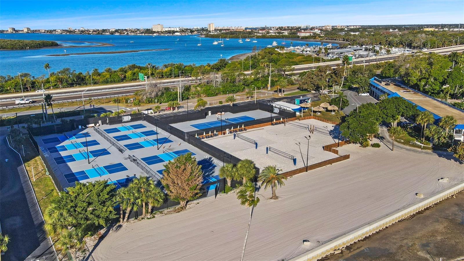 Image 32 of 34 For 7100 Sunshine Skyway Lane S 503