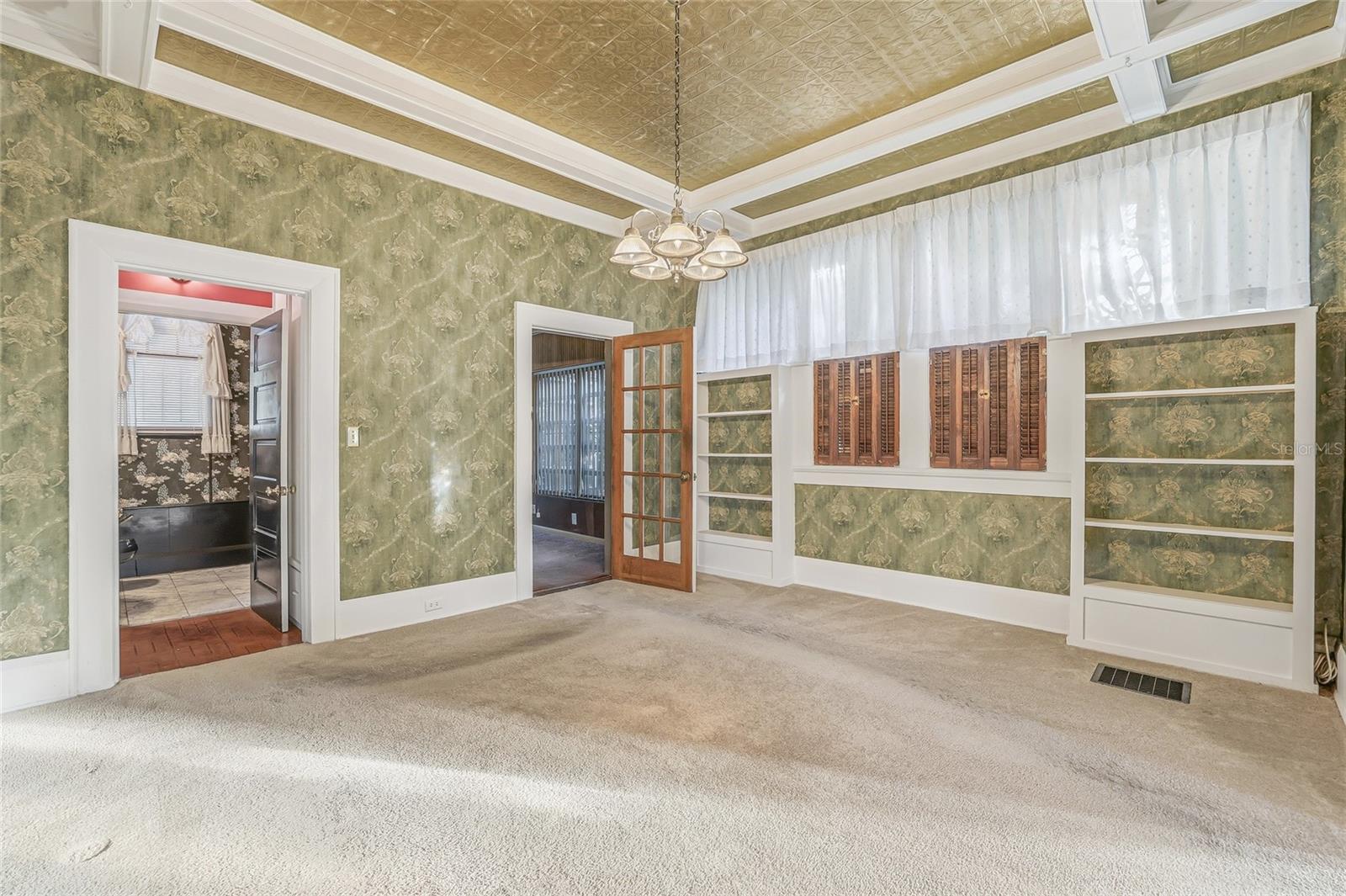 Image 11 of 53 For 840 Boulevard