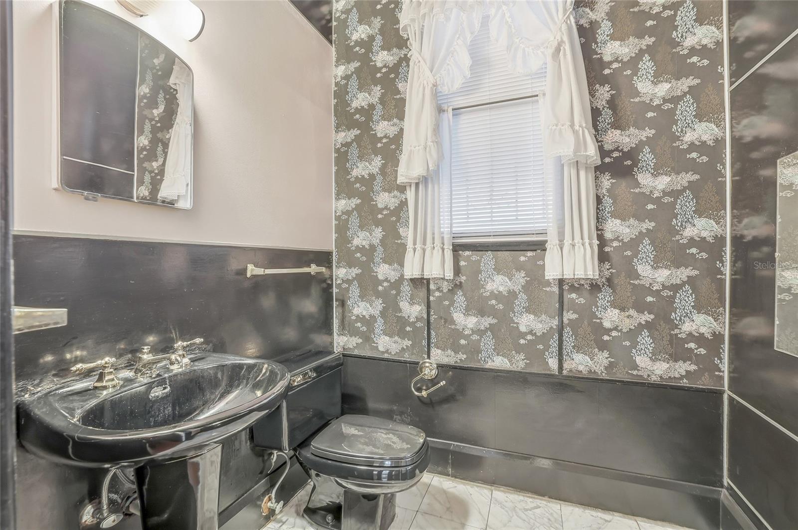 Image 17 of 53 For 840 Boulevard