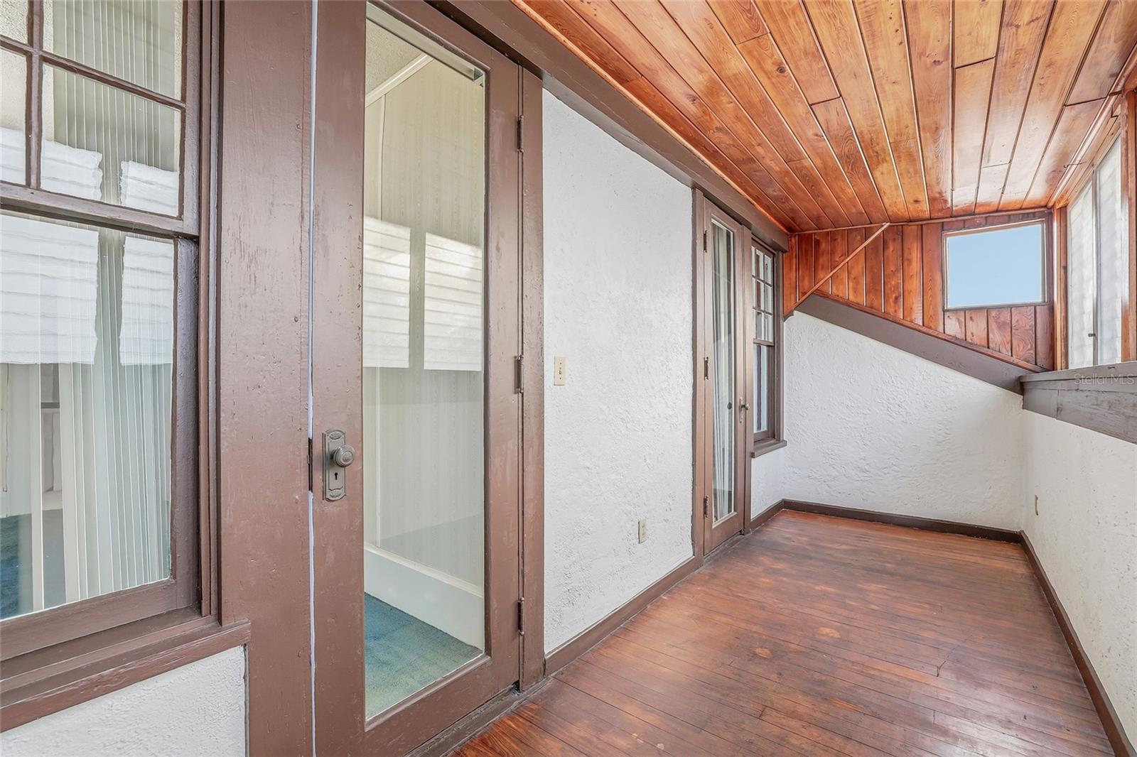 Image 25 of 53 For 840 Boulevard