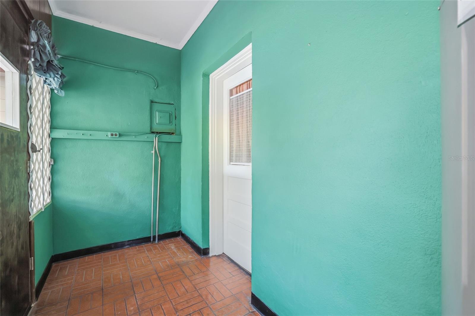 Image 36 of 53 For 840 Boulevard