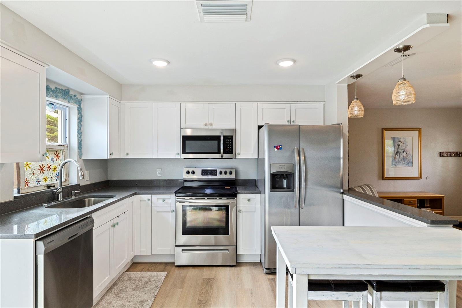 Image 10 of 36 For 1140 49th Avenue N