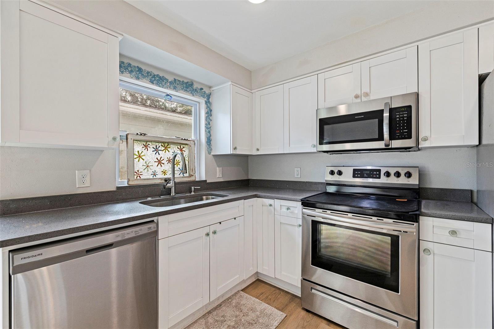 Image 12 of 36 For 1140 49th Avenue N