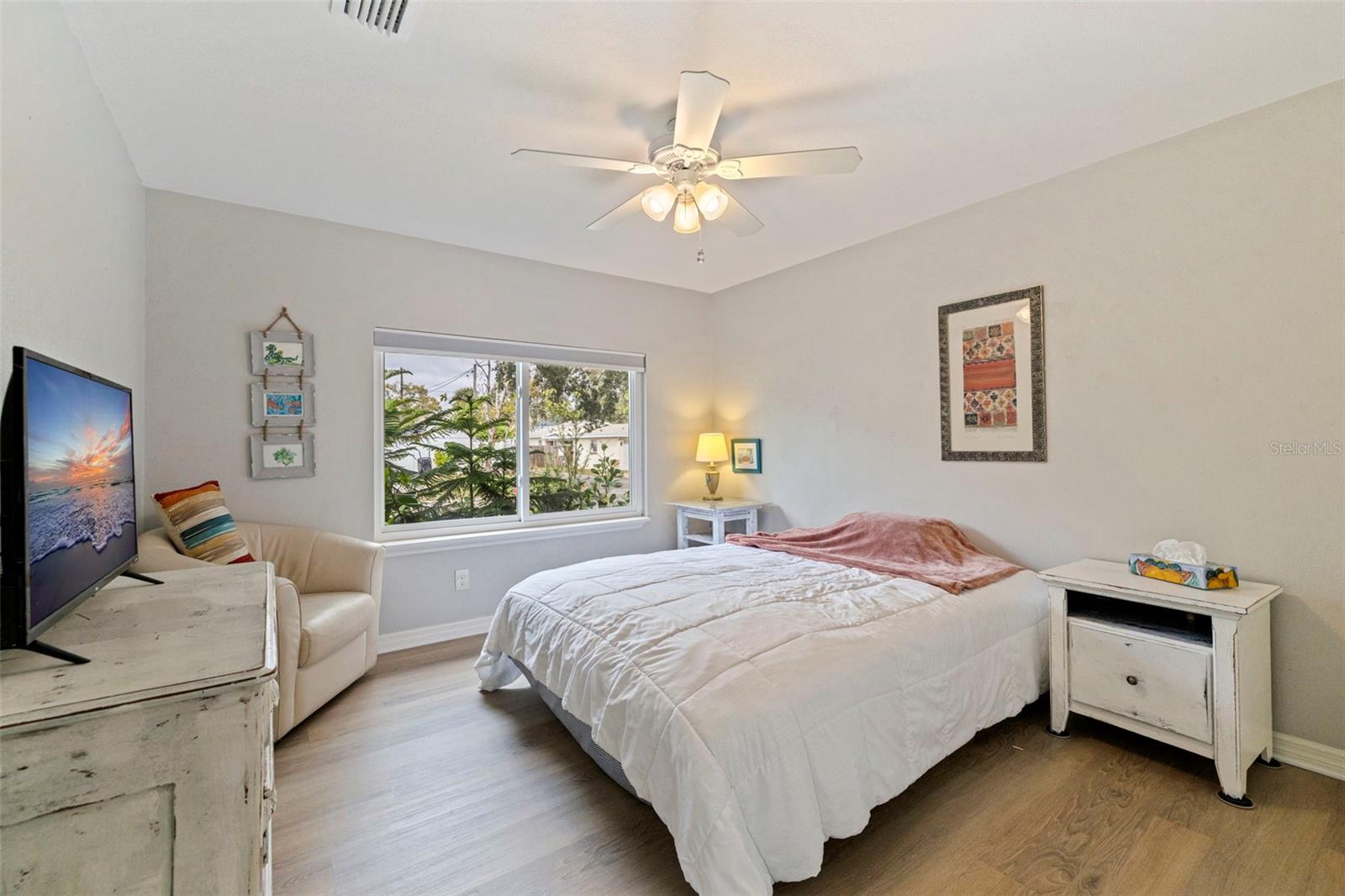 Image 14 of 36 For 1140 49th Avenue N