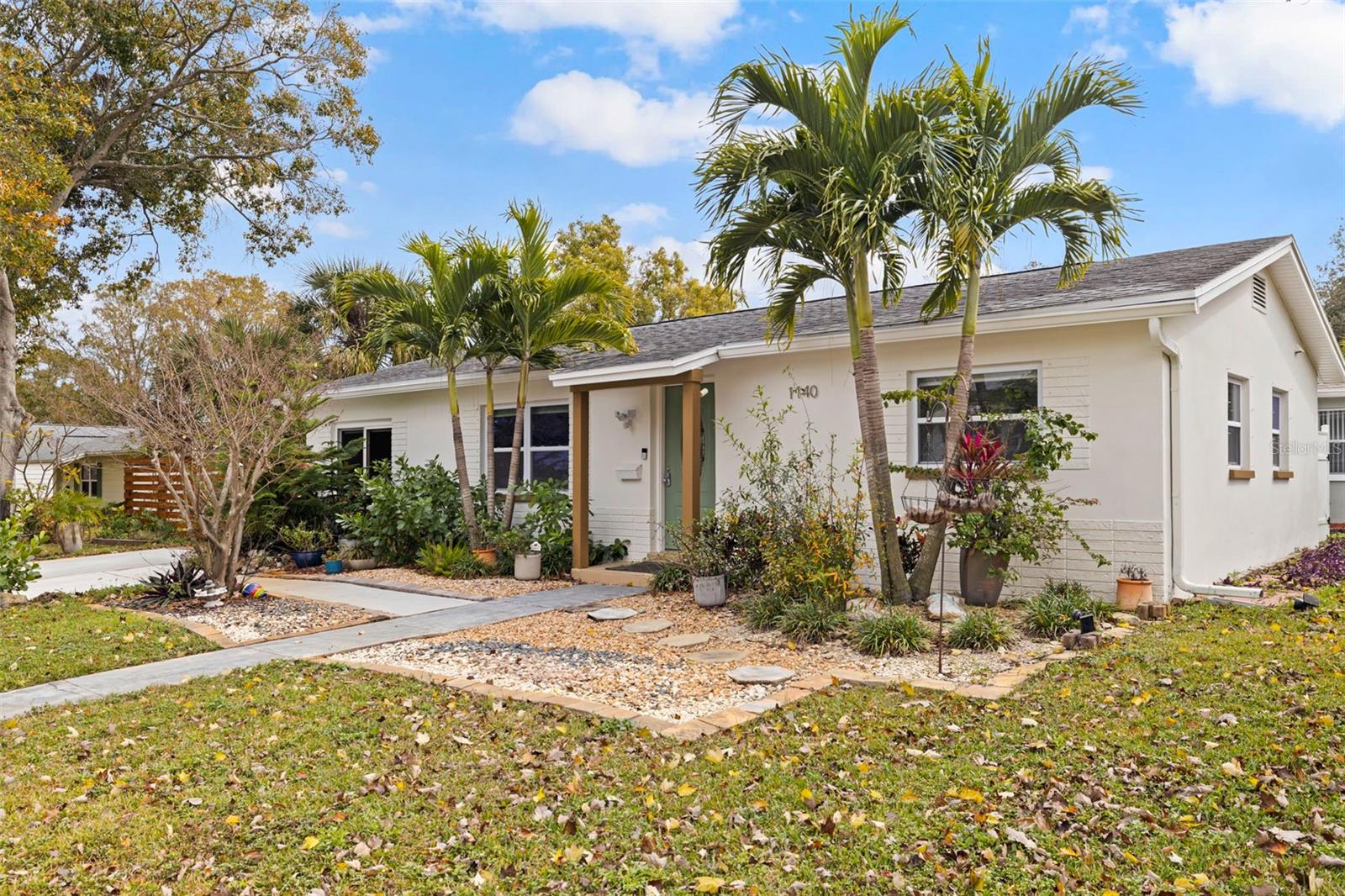 Image 2 of 36 For 1140 49th Avenue N