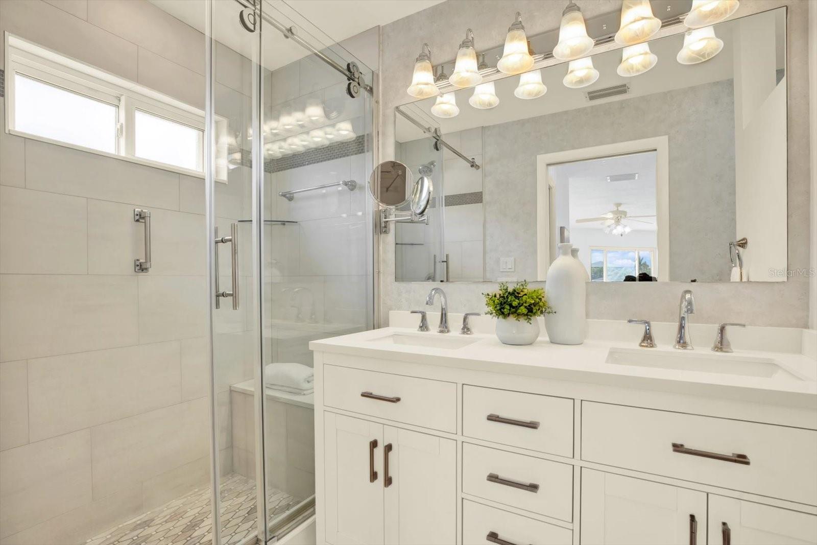 Image 19 of 32 For 5675 Bayview Drive