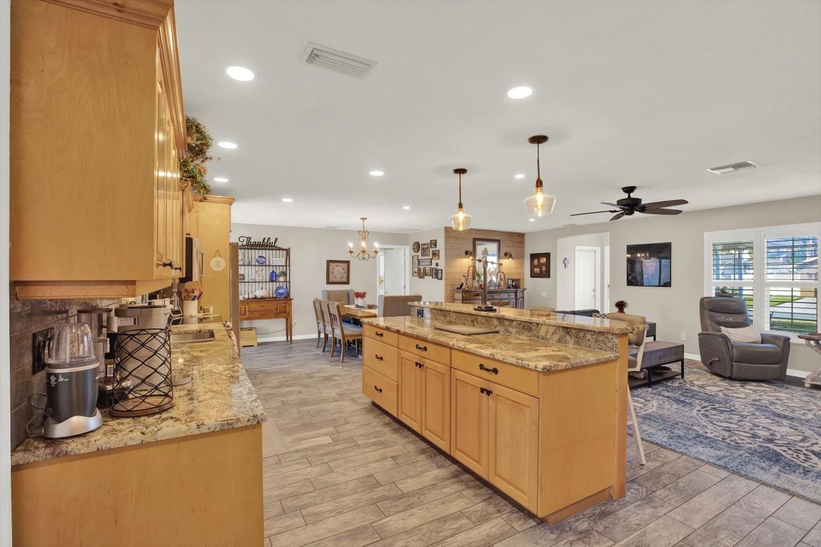 Image 11 of 33 For 11202 91st Avenue