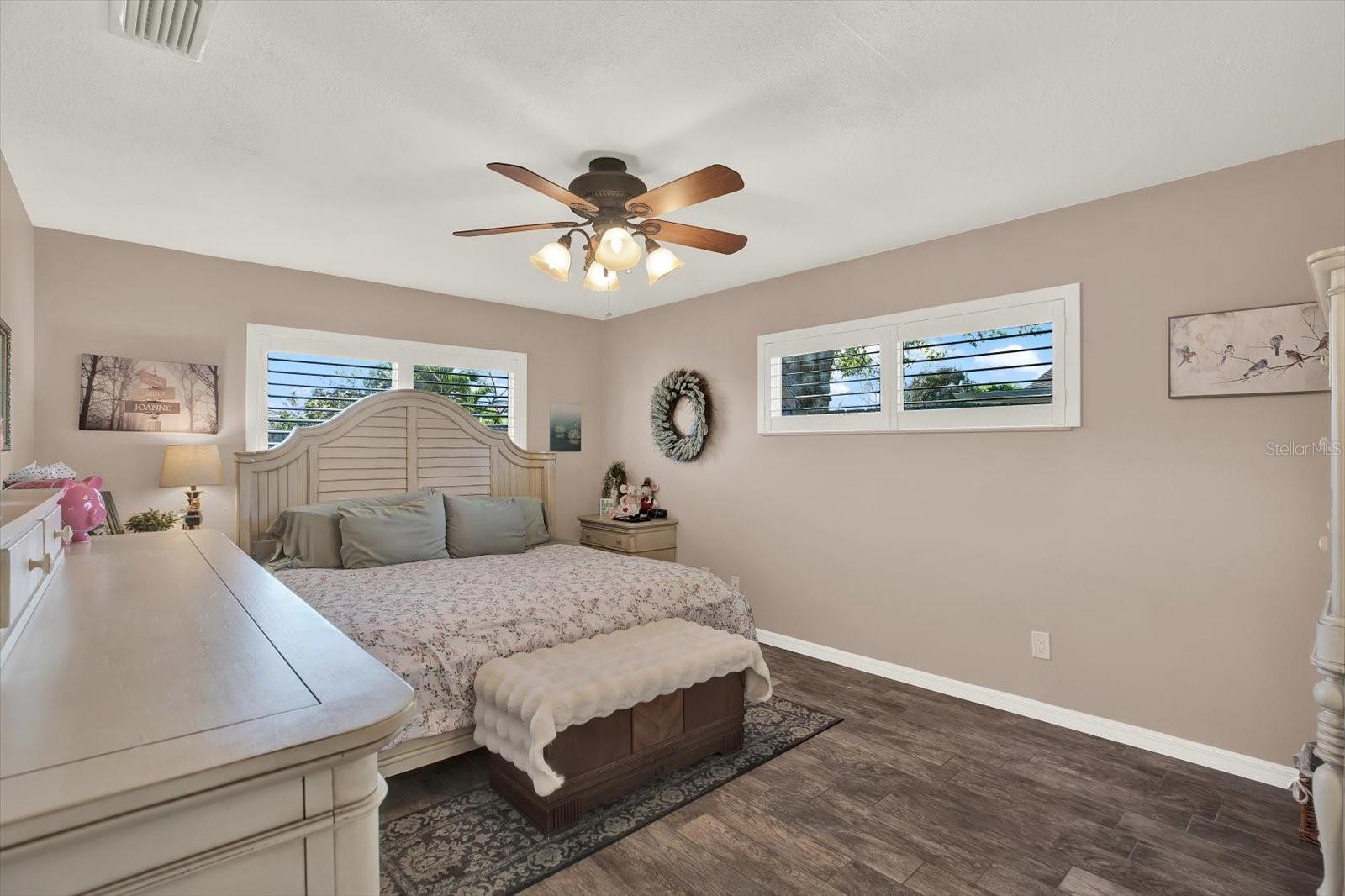 Image 15 of 33 For 11202 91st Avenue