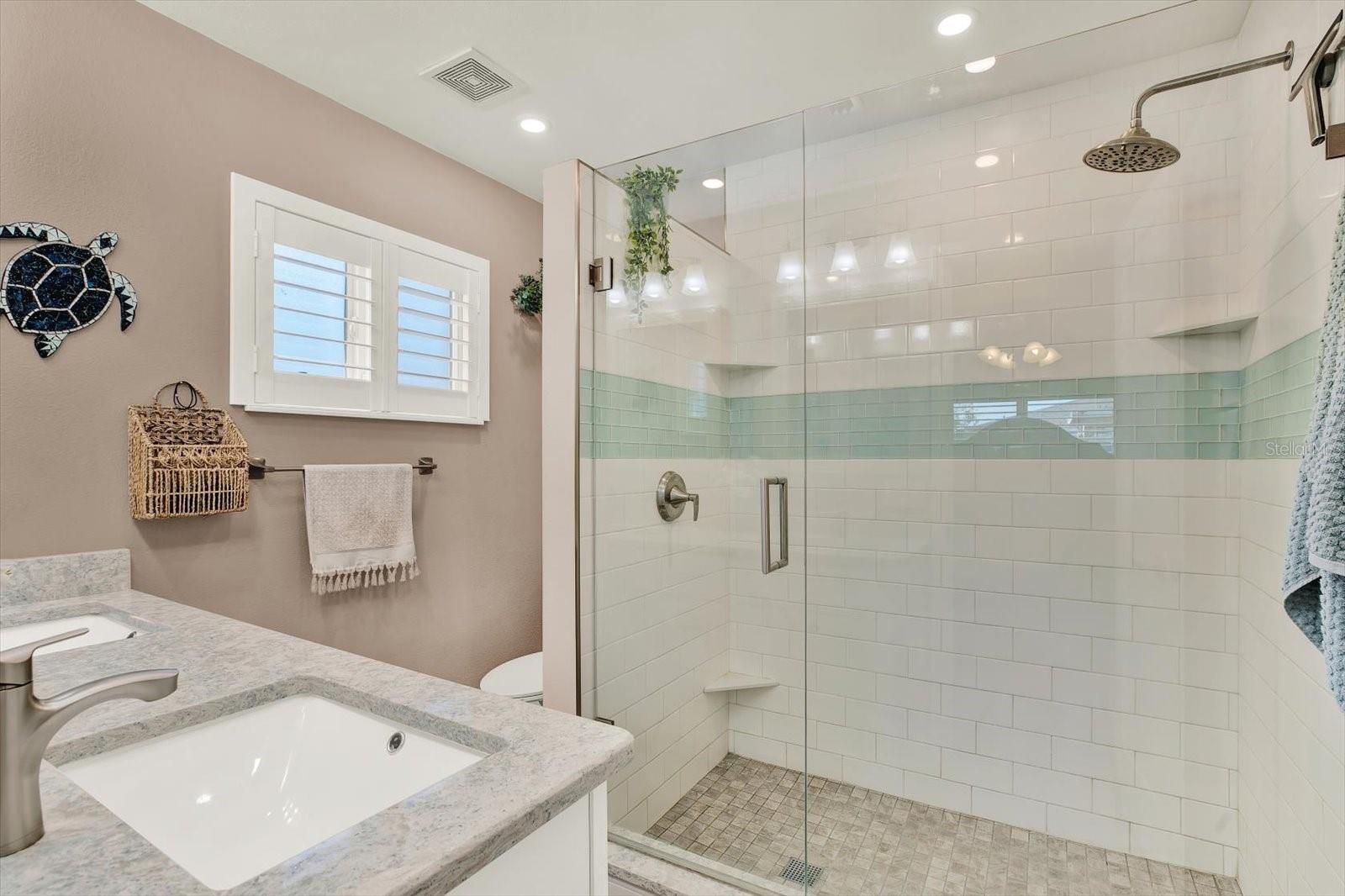 Image 18 of 33 For 11202 91st Avenue