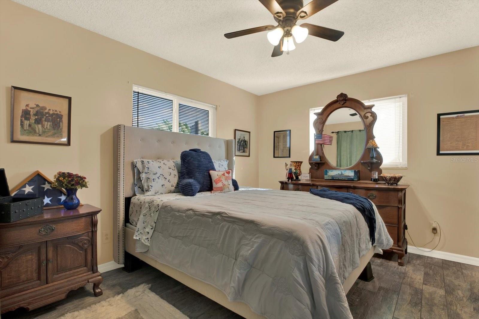 Image 23 of 33 For 11202 91st Avenue