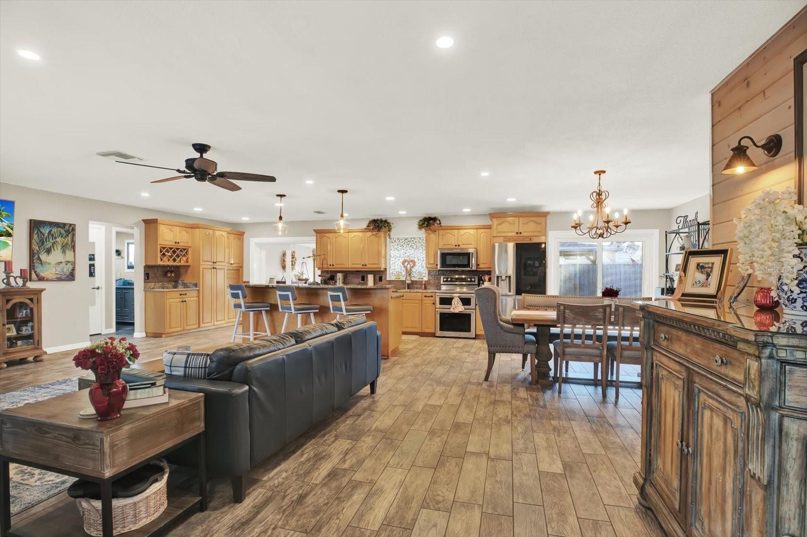 Image 5 of 33 For 11202 91st Avenue