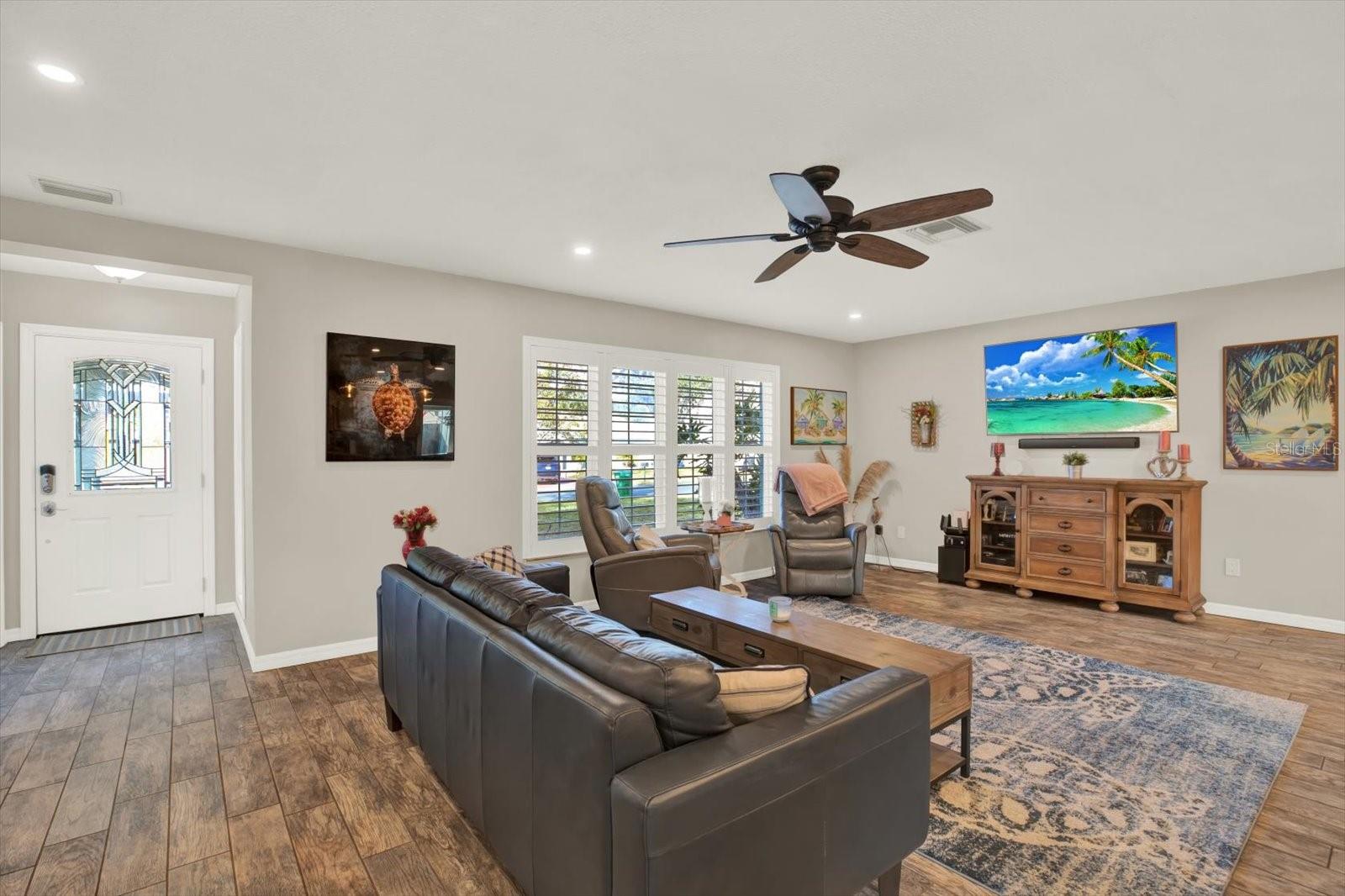 Image 6 of 33 For 11202 91st Avenue