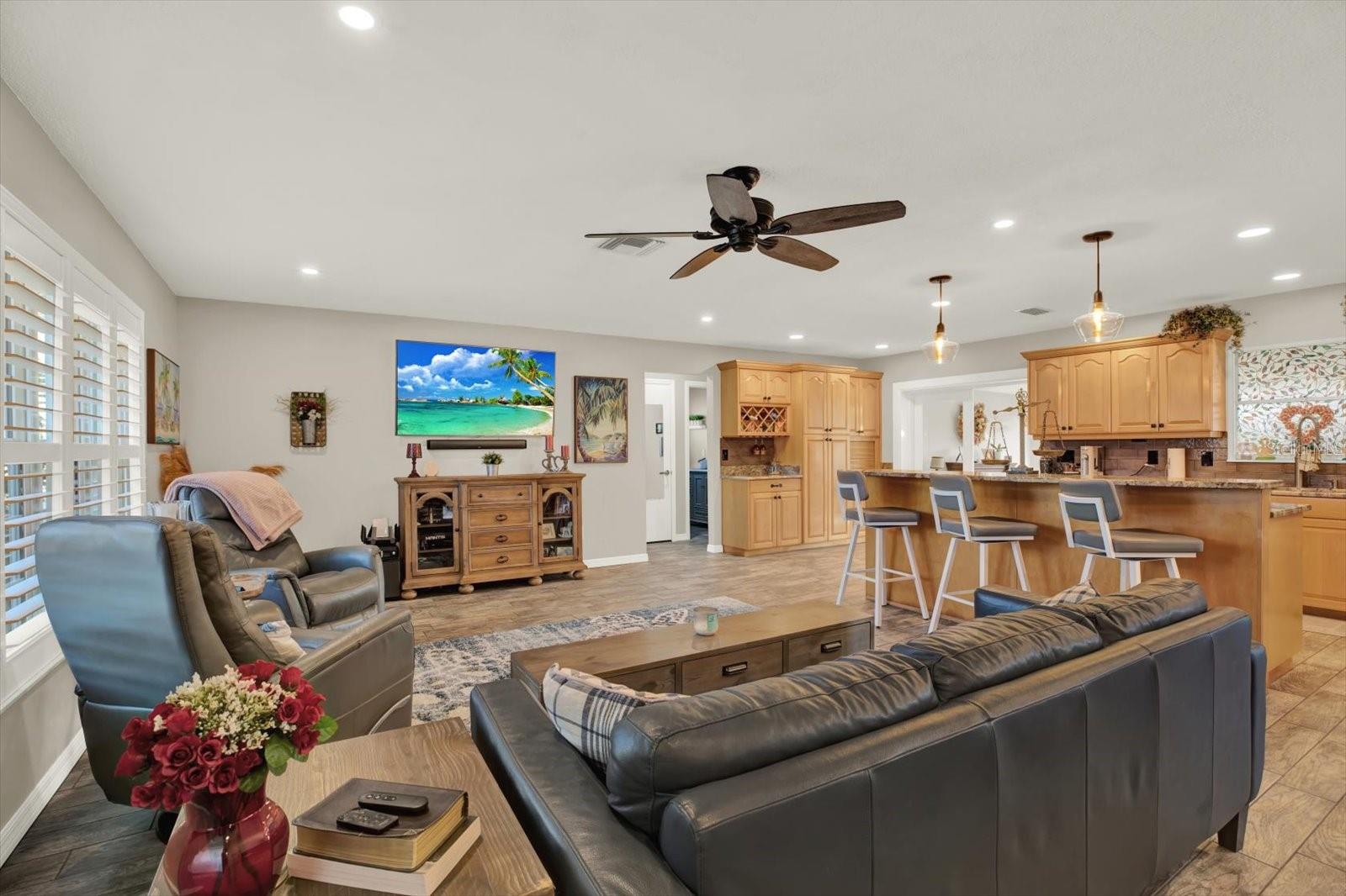 Image 7 of 33 For 11202 91st Avenue