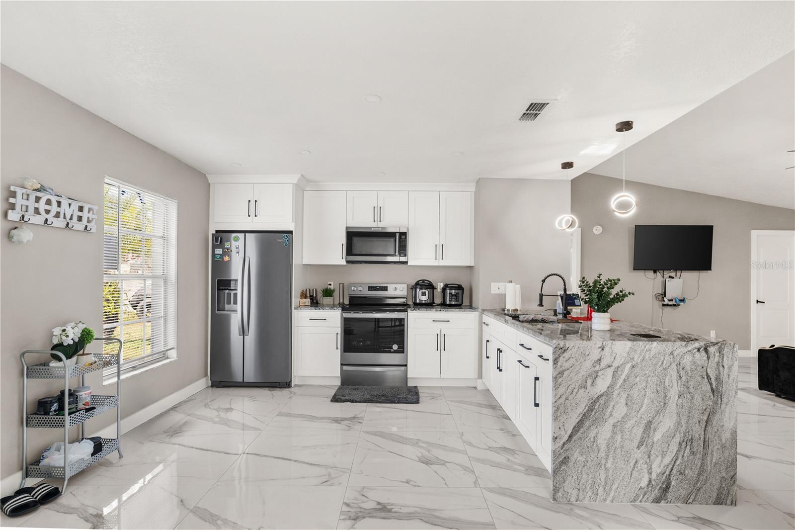 Image 5 of 66 For 5721 Carrollwood Meadows Drive