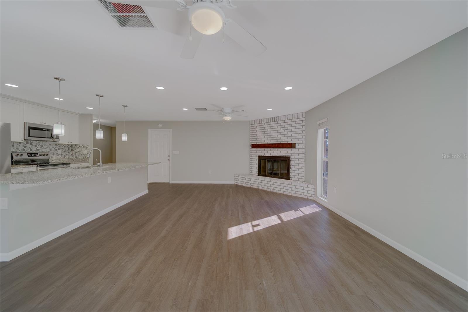 Image 19 of 70 For 1790 Orangeside Road