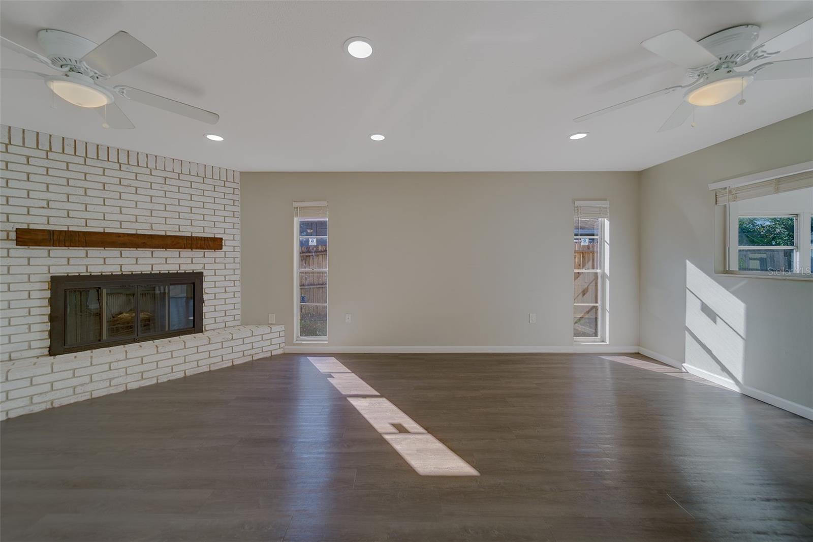 Image 21 of 70 For 1790 Orangeside Road