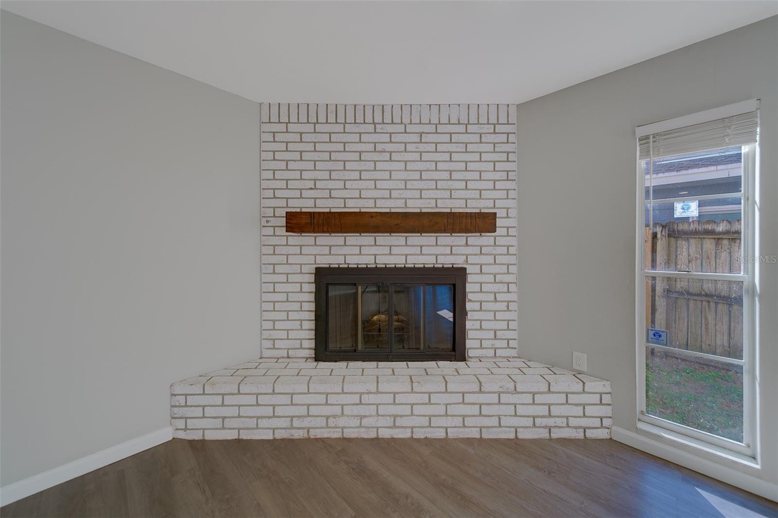 Image 22 of 70 For 1790 Orangeside Road