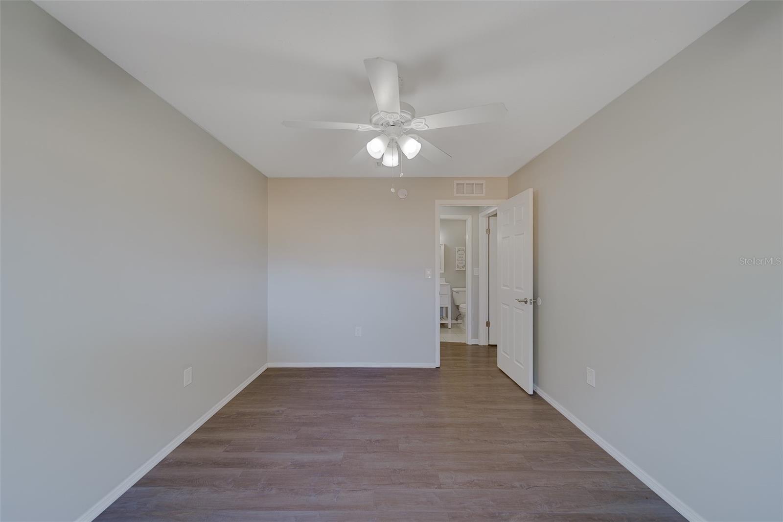 Image 32 of 70 For 1790 Orangeside Road