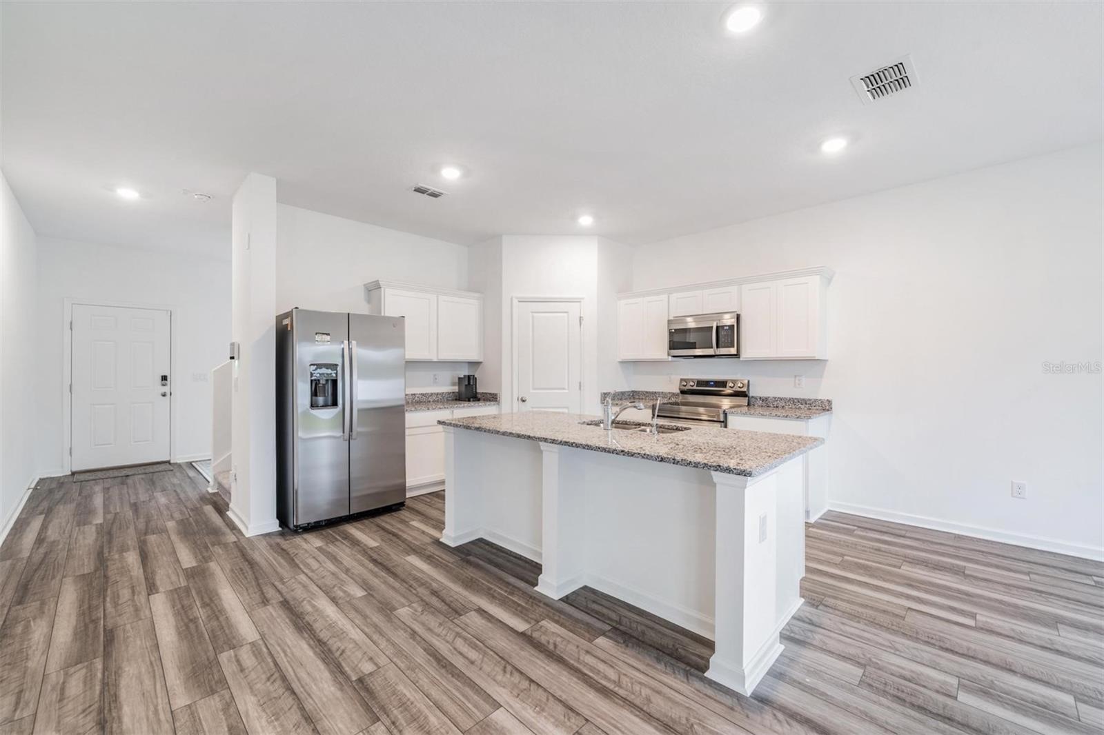 Image 15 of 55 For 35412 Eastbrook Avenue