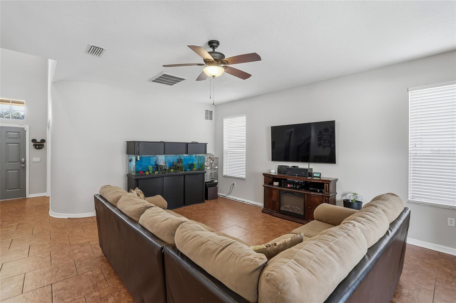 Image 14 of 42 For 10130 Coldwater Loop