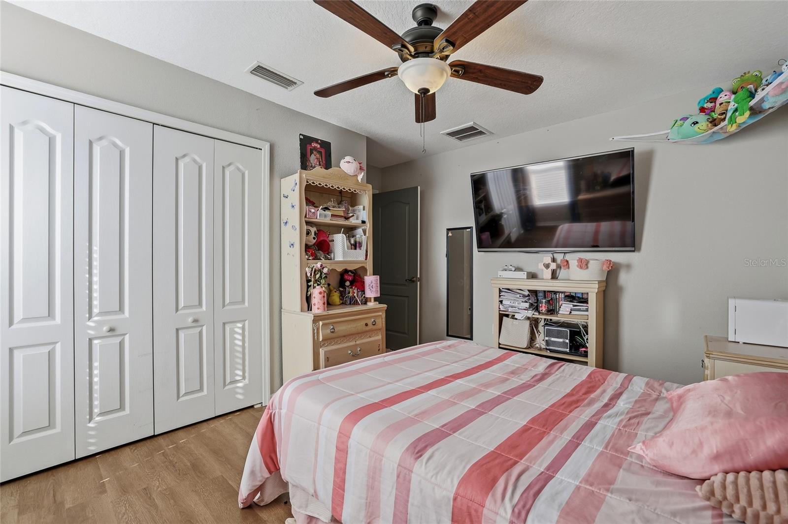 Image 27 of 42 For 10130 Coldwater Loop