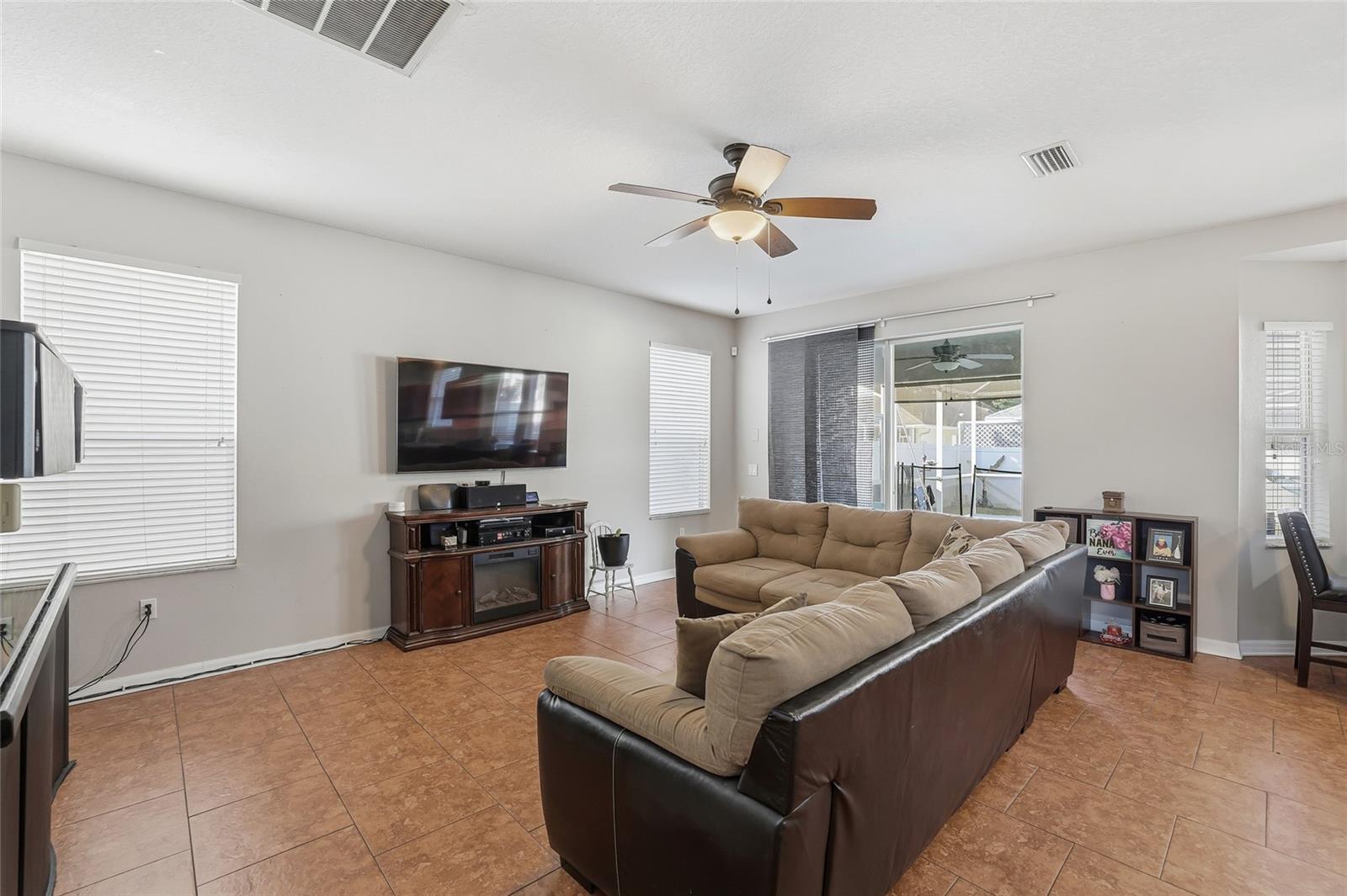 Image 3 of 42 For 10130 Coldwater Loop