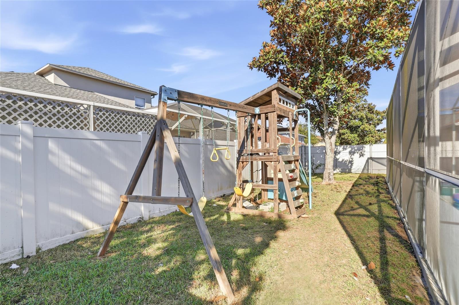 Image 36 of 42 For 10130 Coldwater Loop