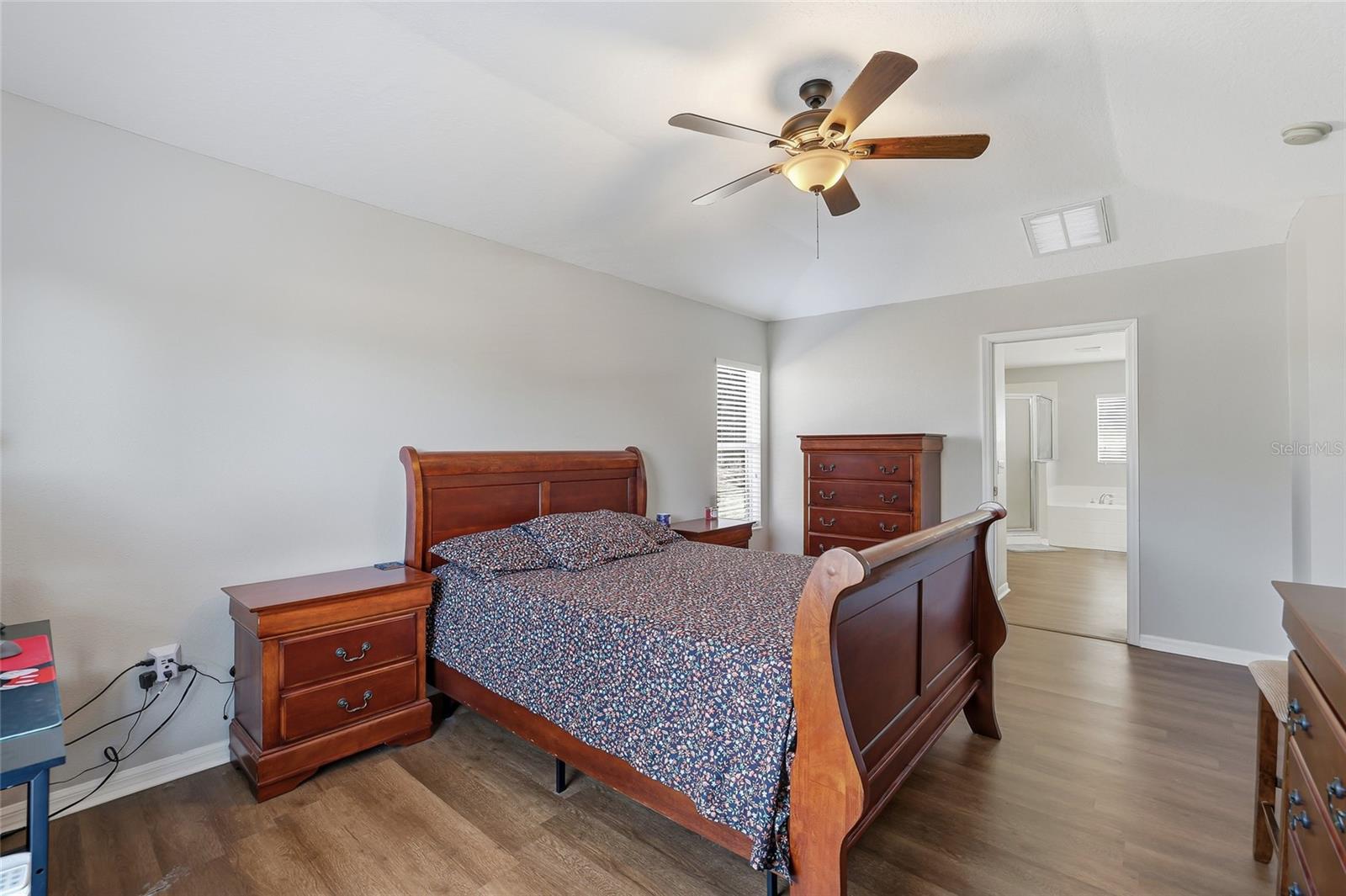 Image 6 of 42 For 10130 Coldwater Loop