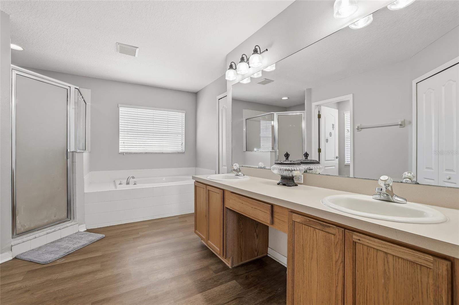 Image 7 of 42 For 10130 Coldwater Loop