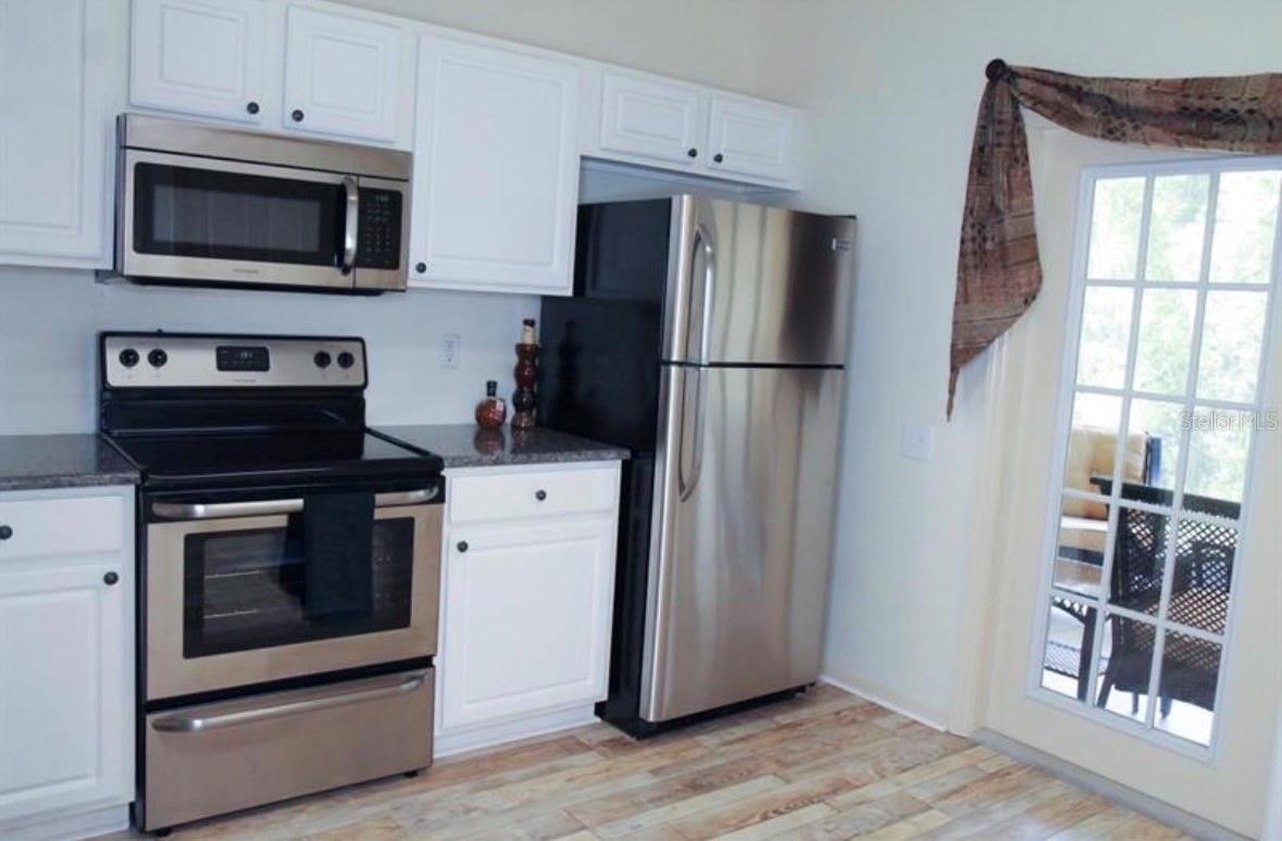 Image 3 of 6 For 1105 Kennewick Court