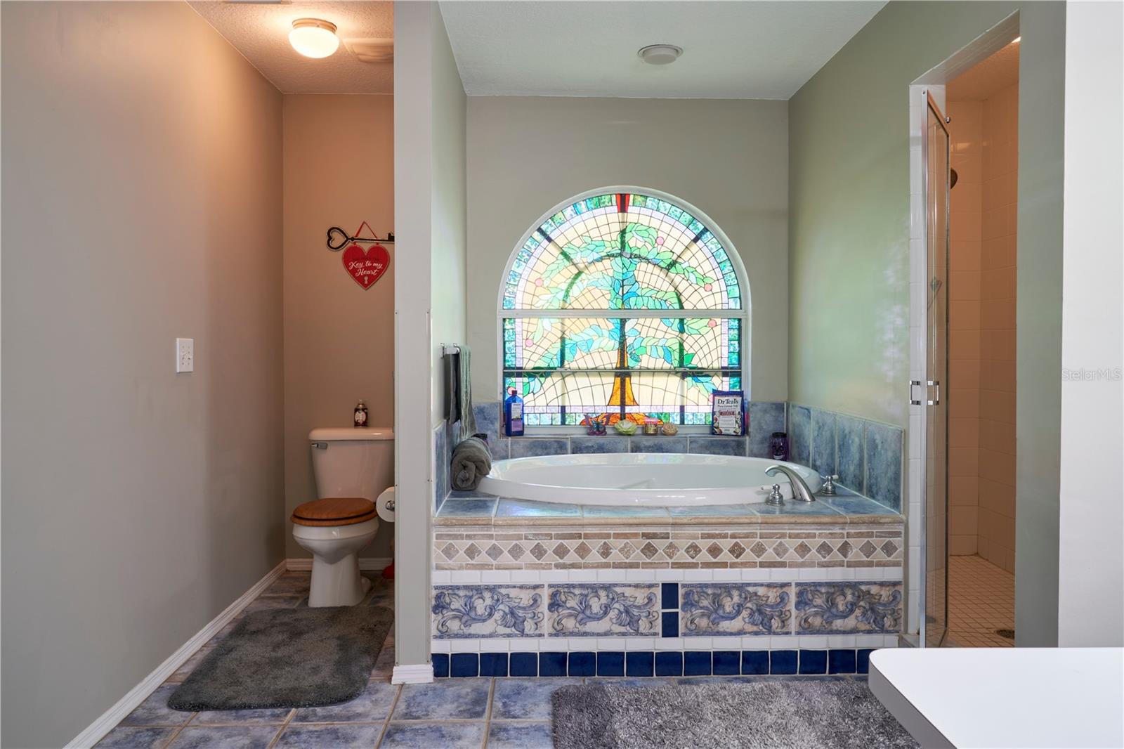 Image 27 of 43 For 6611 Jennifer Drive