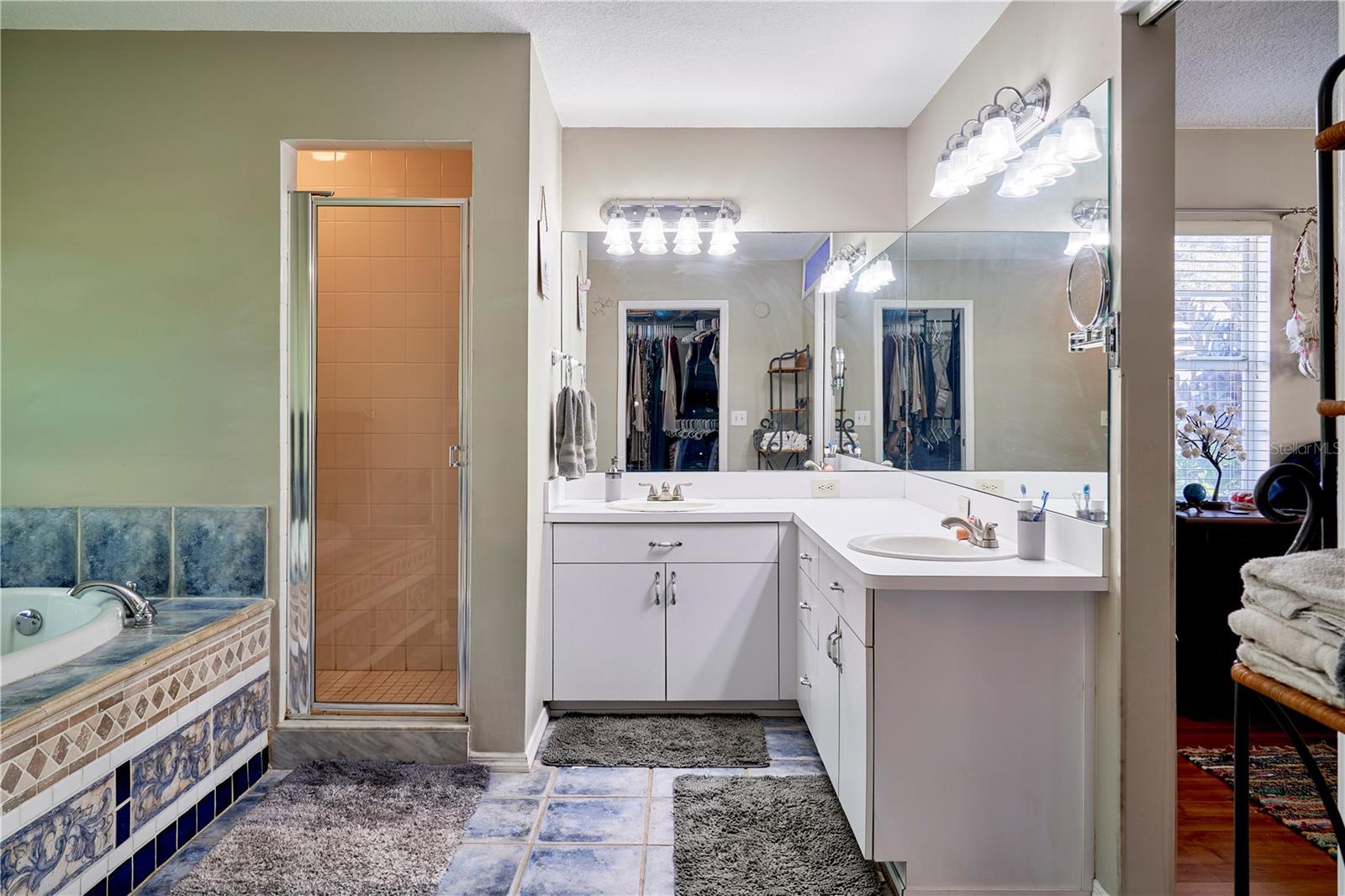 Image 29 of 43 For 6611 Jennifer Drive