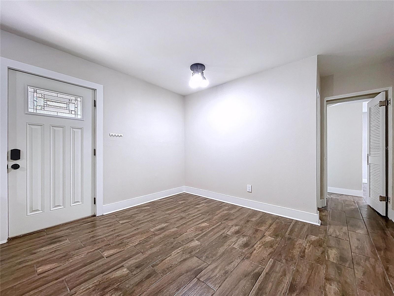 Image 4 of 56 For 5808 Woodrow Wilson Boulevard Ne