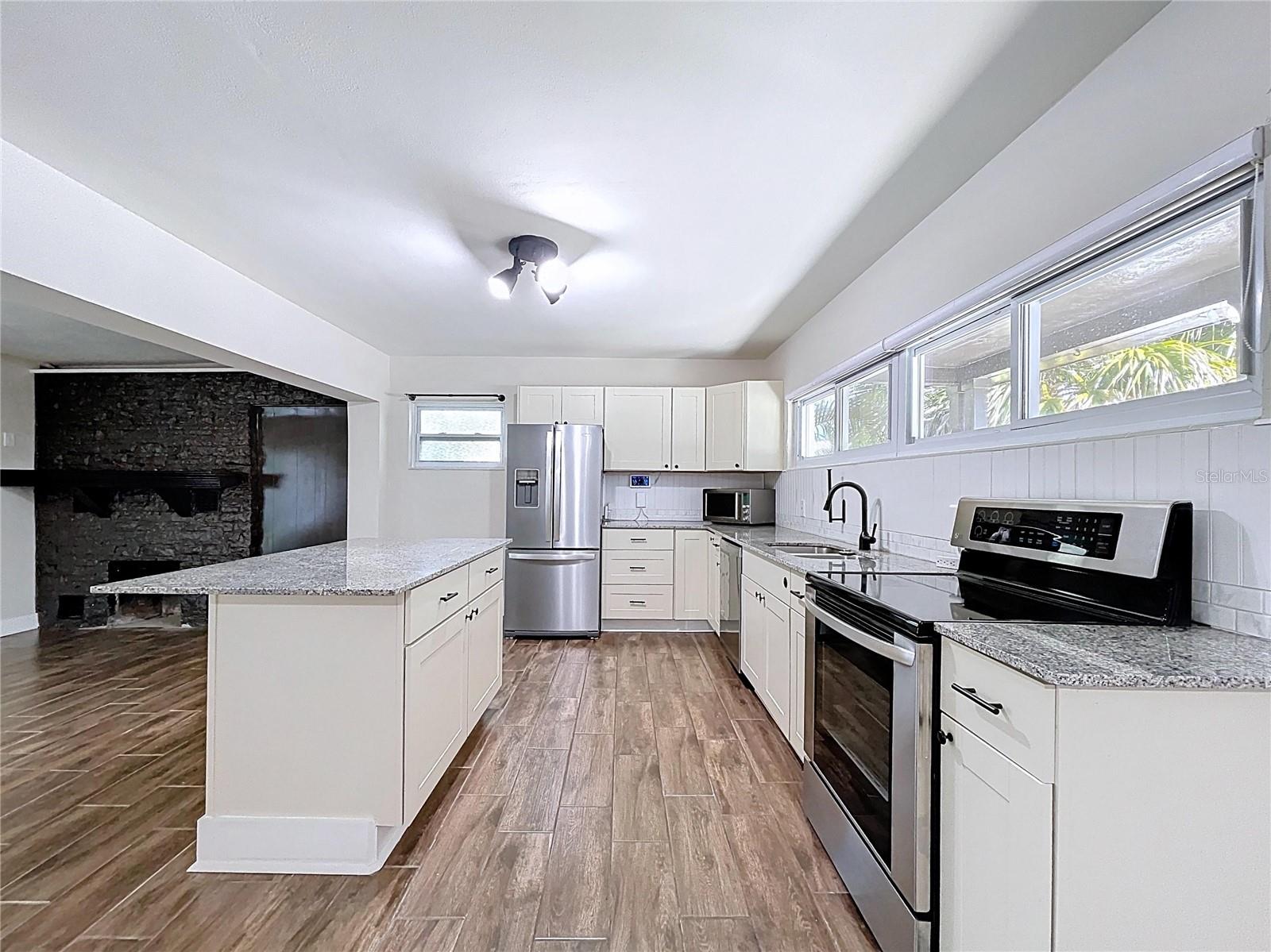 Image 7 of 56 For 5808 Woodrow Wilson Boulevard Ne