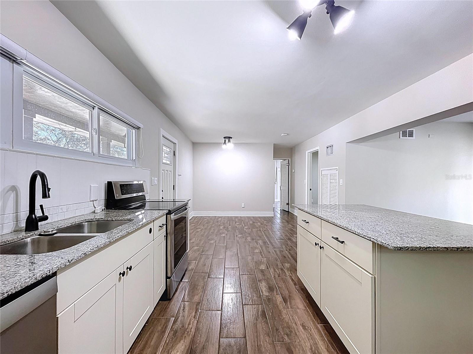 Image 9 of 56 For 5808 Woodrow Wilson Boulevard Ne