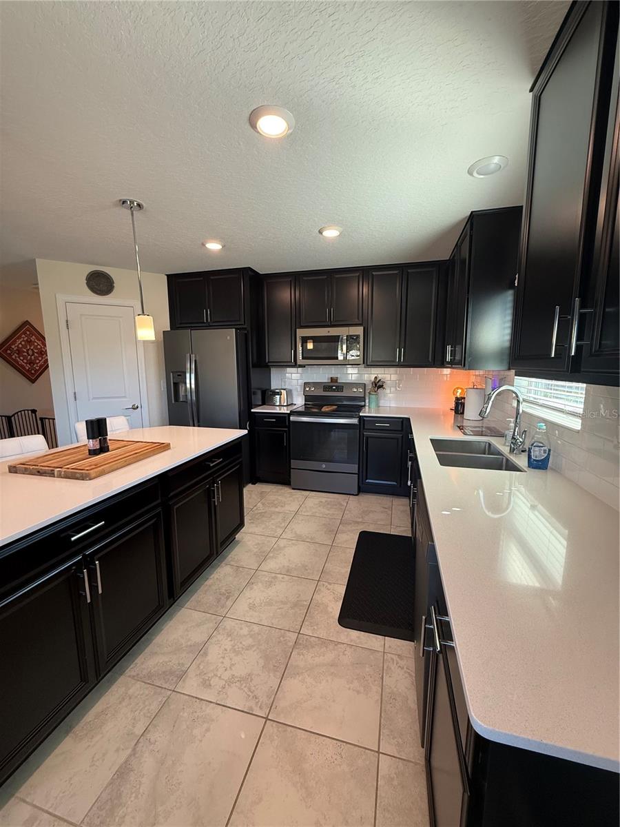 Image 4 of 23 For 4773 Magnetite Loop