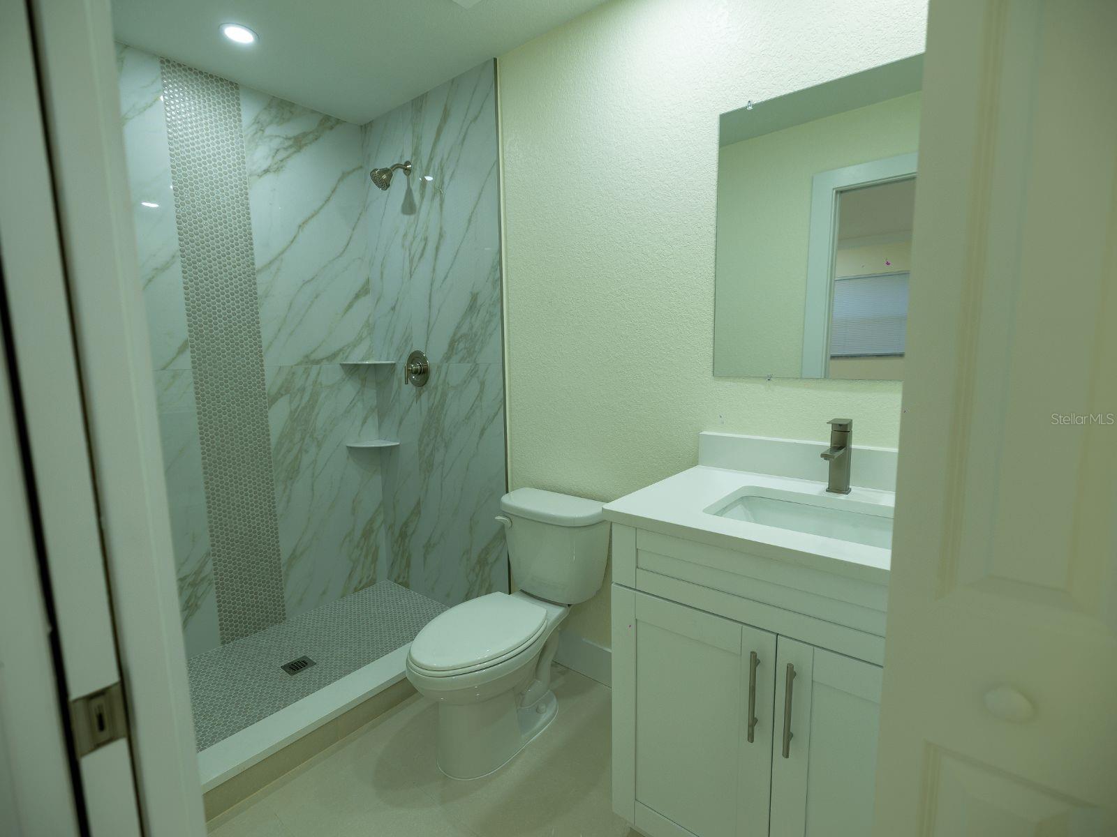 Image 12 of 29 For 1711 Ironwood Court E