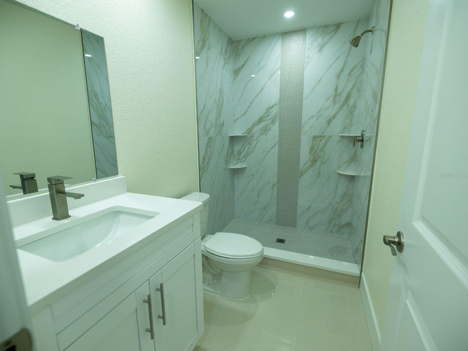 Image 15 of 29 For 1711 Ironwood Court E